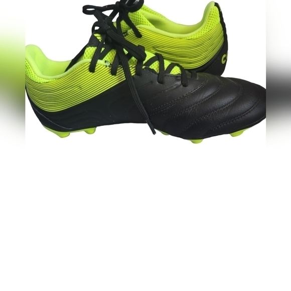 Addias Soccer Cleats - Picture 7 of 14